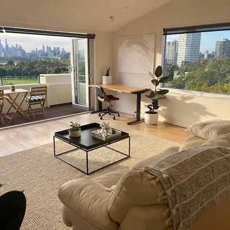 Spectacular Views Over Albert Park Melbourne Exterior photo